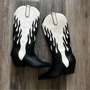 Billini black and white flame cowboy boots size 6